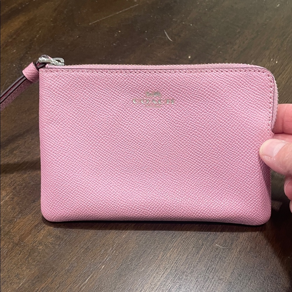 Coach Blush Pink Wristlet new without tags never used